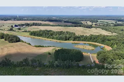 4488 Mirror Lake Drive, Catawba, NC 28609 - Photo 11