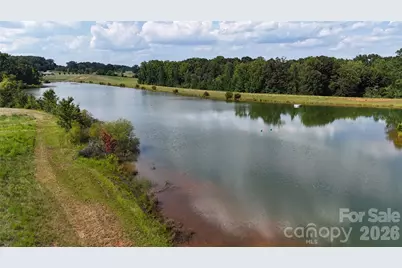 4488 Mirror Lake Drive, Catawba, NC 28609 - Photo 5