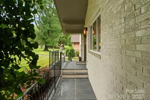 6527 Burlwood Rd, Charlotte, NC 28211 - Photo 3