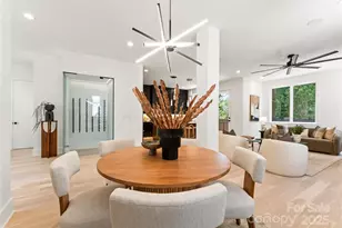 1725 Seifert Cir, Charlotte, NC 28205 - Photo 11