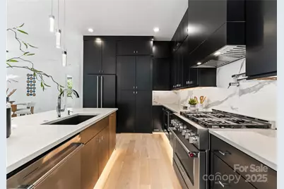 1725 Seifert Circle, Charlotte, NC 28205 - Photo 7