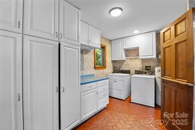 32 Delano Road, Asheville, NC 28805 - Photo 15