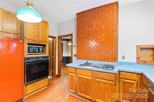 32 Delano Rd, Asheville, NC 28805 - Photo 11