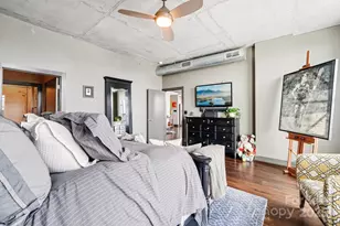 505 E 6th St, Charlotte, NC 28202 - Photo 27