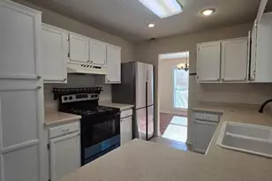 3738 Sweetgrass Ln, Charlotte, NC 28226 - Photo 3