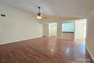 3738 Sweetgrass Ln, Charlotte, NC 28226 - Photo 9