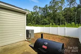 8156 Merryvale Ln, Charlotte, NC 28214 - Photo 25