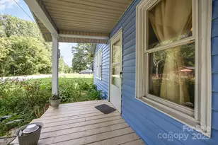 1110 Wall St, Statesville, NC 28677 - Photo 5