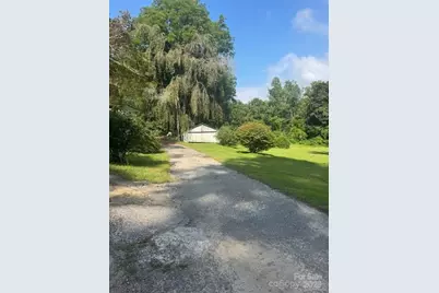 57 Twin Ponds Lane, Hendersonville, NC 28739 - Photo 11