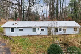 57 Twin Ponds Ln, Hendersonville, NC 28739 - Photo 33