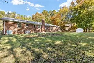 1840 Stoneyridge Dr, Charlotte, NC 28214 - Photo 43