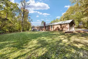 1840 Stoneyridge Dr, Charlotte, NC 28214 - Photo 5