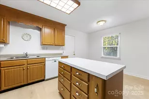 1840 Stoneyridge Dr, Charlotte, NC 28214 - Photo 29