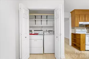 1840 Stoneyridge Dr, Charlotte, NC 28214 - Photo 15