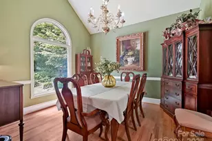 11902 Mountain Crest Cir, Charlotte, NC 28216 - Photo 5