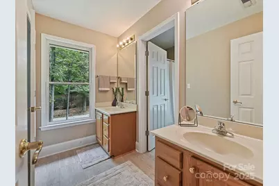 11902 Mountain Crest Circle, Charlotte, NC 28216 - Photo 19