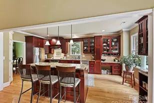 11902 Mountain Crest Cir, Charlotte, NC 28216 - Photo 9