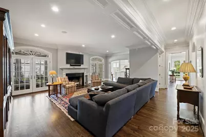 1869 Queens Road W, Charlotte, NC 28207 - Photo 15