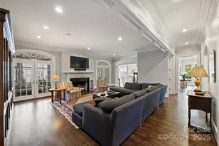 1869 Queens Rd W, Charlotte, NC 28207 - Photo 15