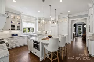 1869 Queens Rd W, Charlotte, NC 28207 - Photo 13