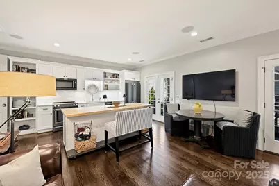 1869 Queens Road W, Charlotte, NC 28207 - Photo 31