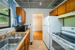 615 Biltmore Ave, Asheville, NC 28803 - Photo 11