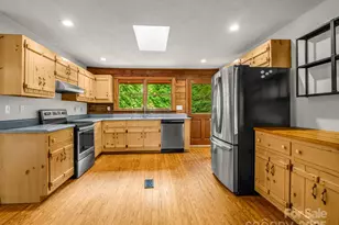 194 Bear Creek Dr, Fletcher, NC 28732 - Photo 7