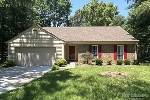 10722 Four Mile Crk Rd, Charlotte, NC 28277 - Photo 1
