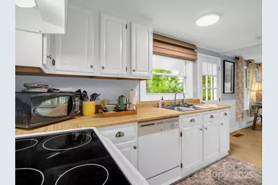 6 N Delano Road #6, Asheville, NC 28805 - Photo 27