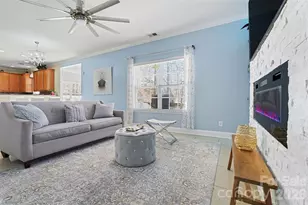 11001 Dulin Creek Blvd, Charlotte, NC 28215 - Photo 7