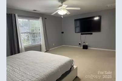 11001 Dulin Creek Boulevard, Charlotte, NC 28215 - Photo 17