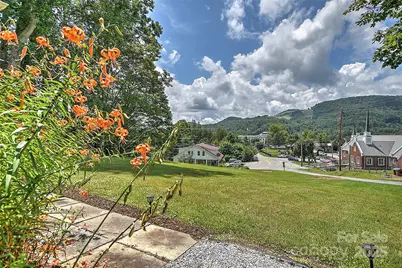 390 Sokassa Road, Newland, NC 28657 - Photo 9