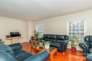 8300 Knights Bridge Rd, Charlotte, NC 28210 - Photo 9