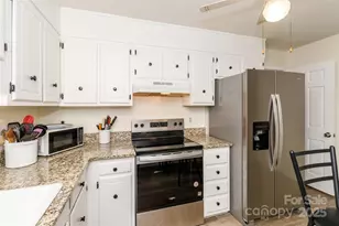 8300 Knights Bridge Rd, Charlotte, NC 28210 - Photo 17