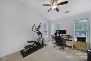 10973 Princeton Village Dr, Charlotte, NC 28277 - Photo 17