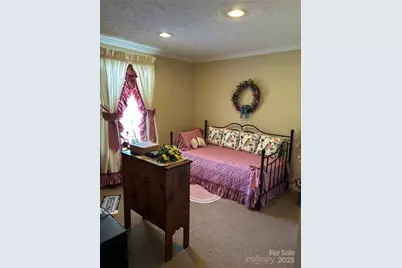 321 E Jones Street, Blacksburg, SC 29702 - Photo 13