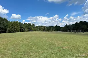 321 E Jones St, Blacksburg, SC 29702 - Photo 17