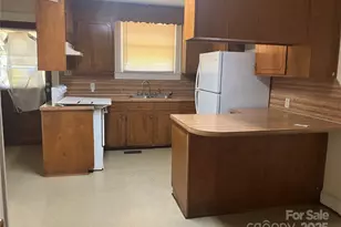 1105 E Main St, Albemarle, NC 28001 - Photo 3