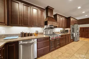 6153 Barclay Ln, Clover, SC 29710 - Photo 5