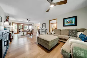 1104 High Vista Dr, Mills River, NC 28759 - Photo 17