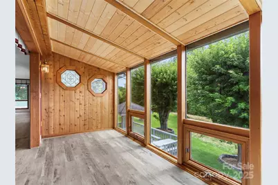 220 Grand View Lane, Burnsville, NC 28714 - Photo 9