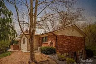 203 Haywood Knolls Dr, Hendersonville, NC 28791 - Photo 5