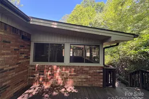 203 Haywood Knolls Dr, Hendersonville, NC 28791 - Photo 9