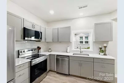 1112 W 5th Avenue, Gastonia, NC 28052 - Photo 11