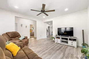 1112 W 5th Ave, Gastonia, NC 28052 - Photo 7