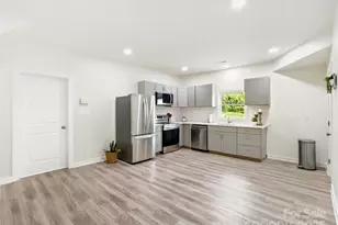 1112 W 5th Ave, Gastonia, NC 28052 - Photo 9