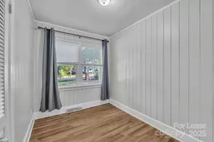 5212 Wales St, Charlotte, NC 28269 - Photo 13