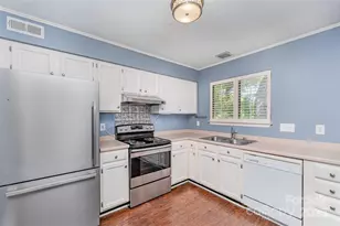 3001 Heathstead Place, Charlotte, NC 28210 - Photo 1