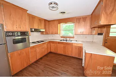 1740 23rd Avenue Lane NE, Hickory, NC 28601 - Photo 15