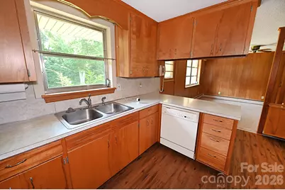 1740 23rd Avenue Lane NE, Hickory, NC 28601 - Photo 9